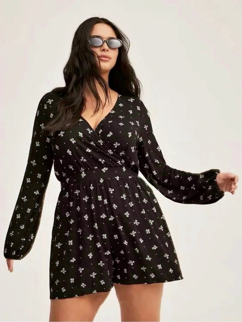 NWT Torrid Supersoft Surplice Romper Floral Surplice Romper in Black & White